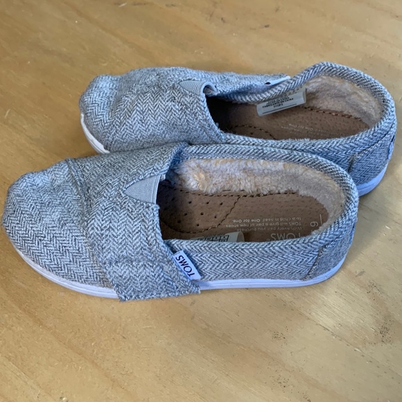 Toms, slip on, 9T - Picture 1 of 4